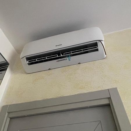Impeccable Bnb In Milan Next To M1 Metro 10 Mins Away From Duomo Wi-Fi Feel Like Home Exterior foto